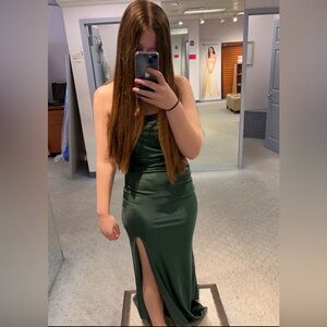 Green La Femme Size 4 Prom dress
